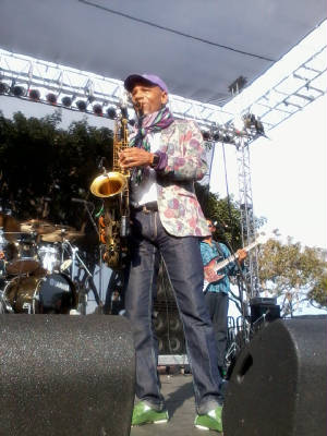 kirkwhalum_longbeachjazzfest_2012.jpg